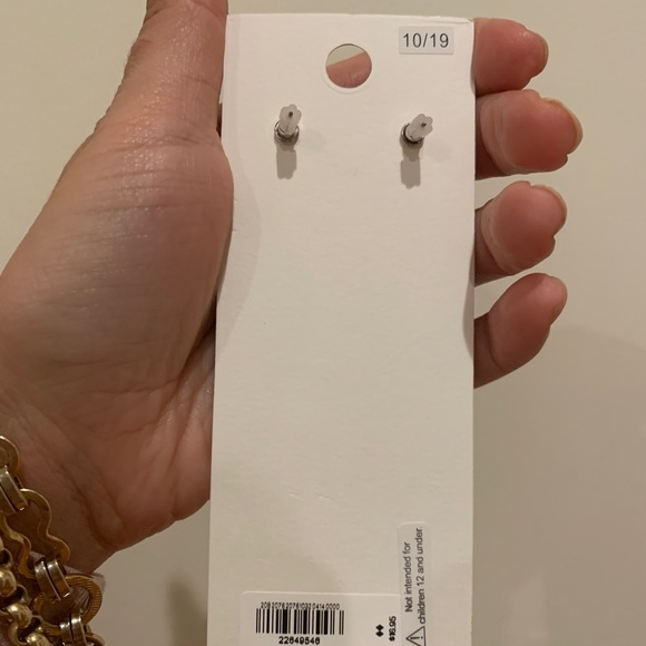 New Express Grey Silver Circle Round Drop Earring - Picture 2 of 2